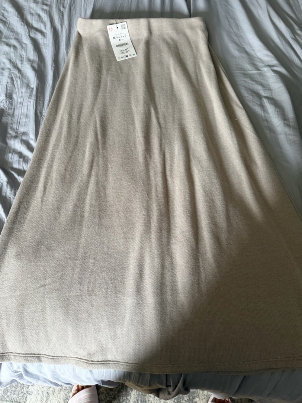 Zara Beige Midi A-line knit skirt